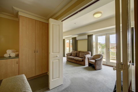 The Jetty Resort - Accommodation Search 25