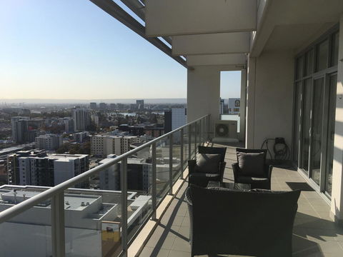 Astra Apartments Perth CBD - Accommodation Search 21