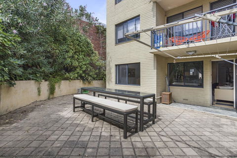 Gorgeous 26 1 Bed Designer Fitout Perfect Location - Accommodation Search 11