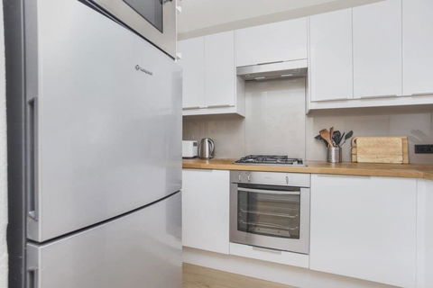 Gorgeous 26 1 Bed Designer Fitout Perfect Location - Accommodation Search 40