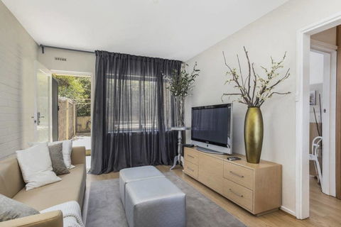 Gorgeous 26 1 Bed Designer Fitout Perfect Location - Accommodation Search 35