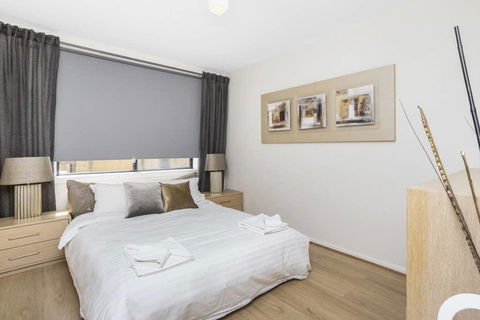 Gorgeous 26 1 Bed Designer Fitout Perfect Location - Accommodation Search 31
