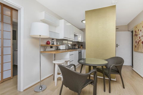 Gorgeous 26 1 Bed Designer Fitout Perfect Location - Accommodation Search 12