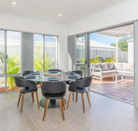 Karrinyup Waters Luxury House Rental - Accommodation Search