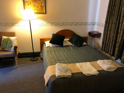 The Palace Hotel - Accommodation Search 4