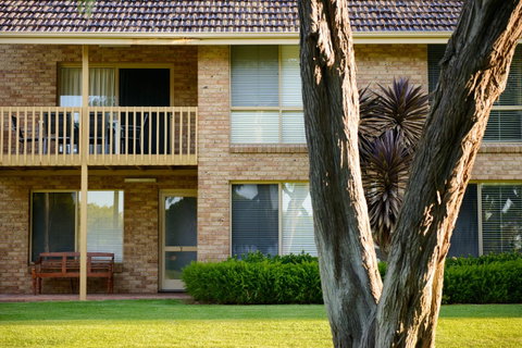 Mandalay Holiday Resort And Tourist Park - Accommodation Search 6