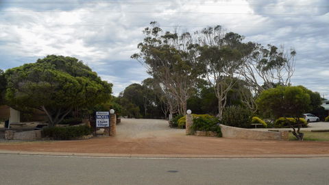 Hopetoun Motel & Chalet Village - Accommodation Search 12