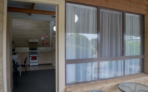 Hopetoun Motel & Chalet Village - Accommodation Search 22