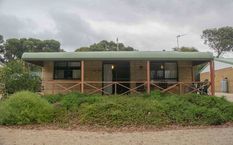 Hopetoun Motel & Chalet Village - Accommodation Search 23