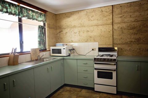 Hopetoun Motel & Chalet Village - Accommodation Search 42