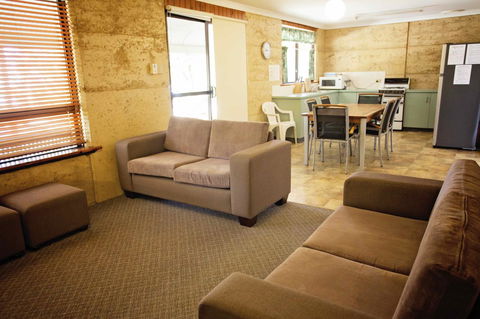 Hopetoun Motel & Chalet Village - Accommodation Search 8