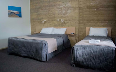Hopetoun Motel & Chalet Village - Accommodation Search 0