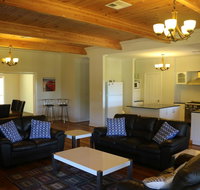 Burton Farmhouse - Accommodation Search