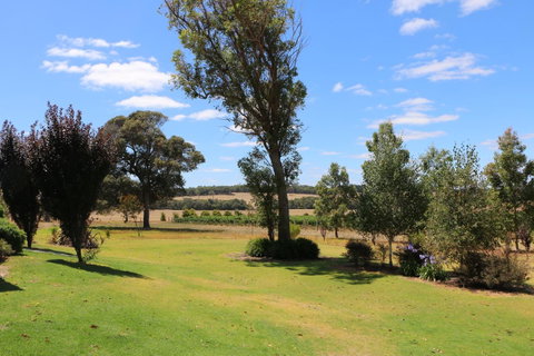 Burton Farmhouse - Accommodation Search 7