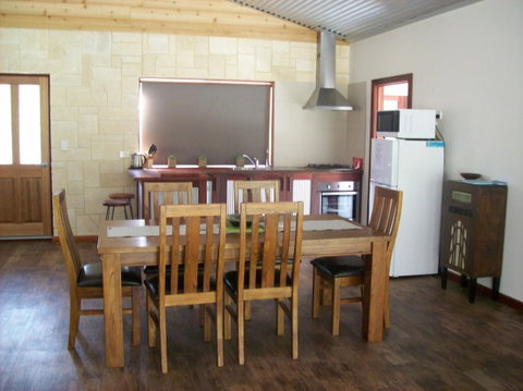 SilverSprings Spa Retreat Pet Friendly Cottages And Glampings - Accommodation Search 18