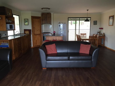 SilverSprings Spa Retreat Pet Friendly Cottages And Glampings - Accommodation Search 27