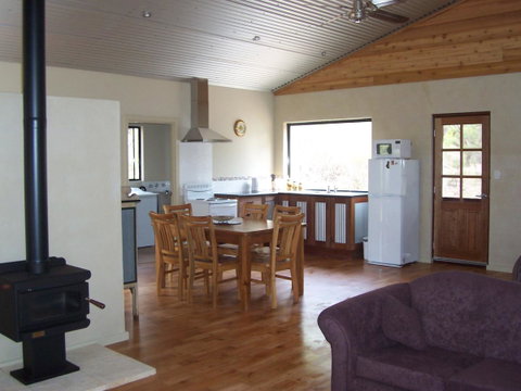 SilverSprings Spa Retreat Pet Friendly Cottages And Glampings - Accommodation Search 11