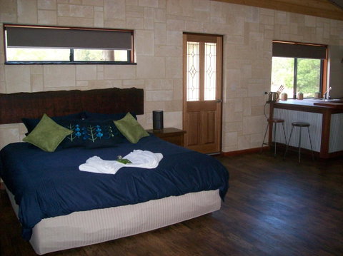 SilverSprings Spa Retreat Pet Friendly Cottages And Glampings - Accommodation Search 6
