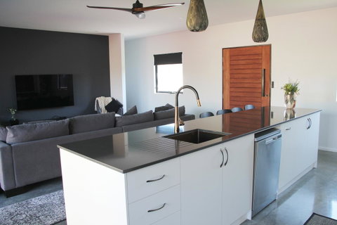 Bayside Luxury Escape Busselton - Accommodation Search 7