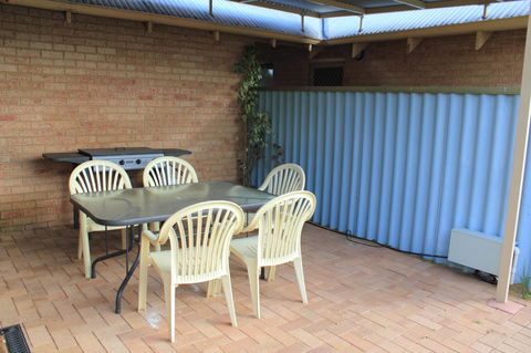 Kestrel Chalets - Accommodation Search 23