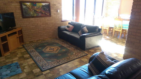Kestrel Chalets - Accommodation Search 6