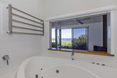 Aquatic Visions - Accommodation Search 5