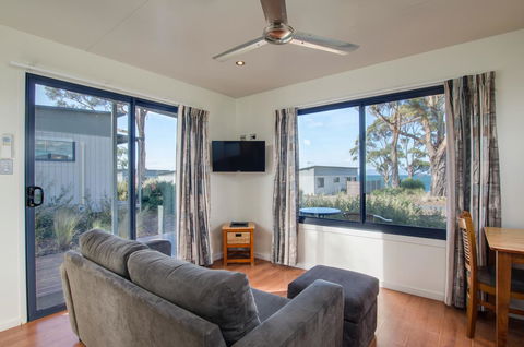 Swansea Beach Chalets - Accommodation Search 18
