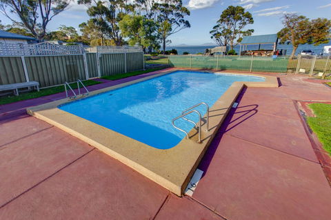 Swansea Beach Chalets - Accommodation Search 4