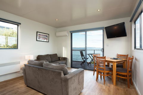 Swansea Beach Chalets - Accommodation Search 1