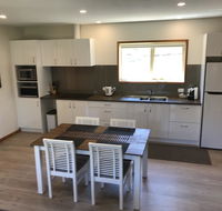 Loma Cottages - Accommodation Search