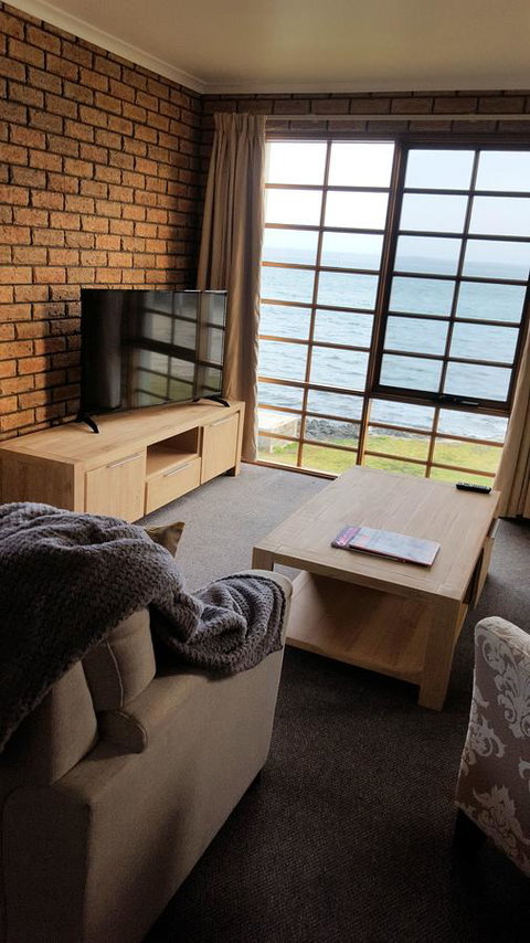 Stanley Village Waterfront Accommodation - Accommodation Search 3
