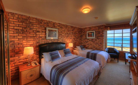 Stanley Village Waterfront Accommodation - Accommodation Search 22