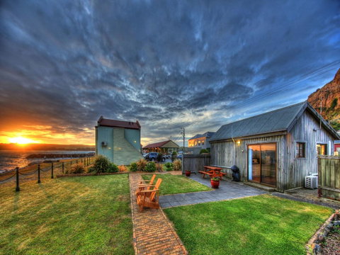 Stanley Village Waterfront Accommodation - Accommodation Search 18