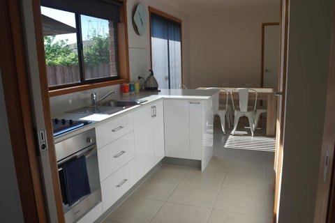 Modern 2 Bedroom Appartment - Accommodation Search 3