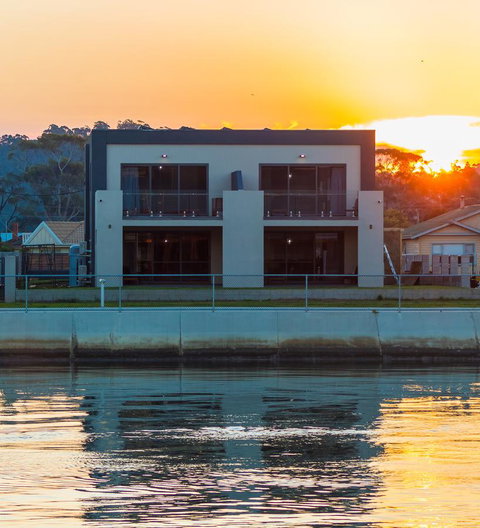 Ulverstone Waterfront Apartments - Accommodation Search 0