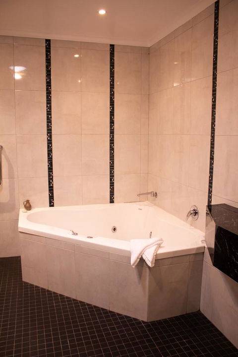 Stanley Hotel & Apartments - Accommodation Search 30