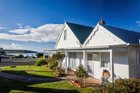 Stanley Hotel & Apartments - Accommodation Search 39