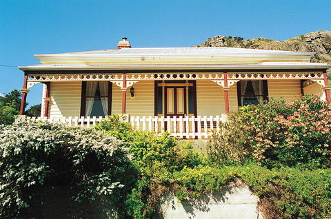 Stanley Hotel & Apartments - Accommodation Search 41