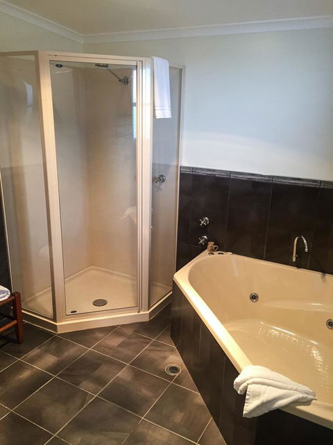 Stanley Hotel & Apartments - Accommodation Search 5