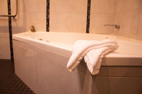 Stanley Hotel & Apartments - Accommodation Search 29