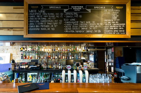 Customs House Hotel - Accommodation Search 7
