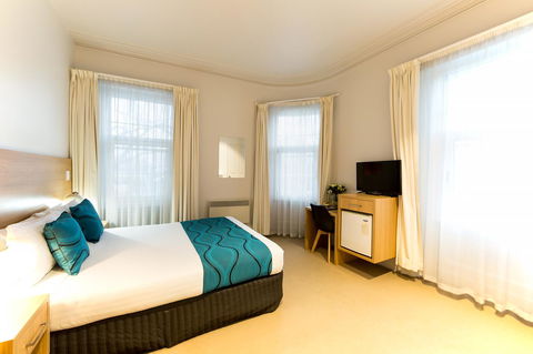 Customs House Hotel - Accommodation Search 43
