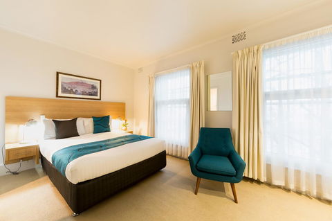 Customs House Hotel - Accommodation Search 11