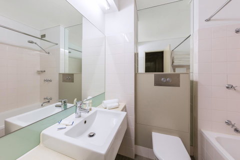 Best Western Plus Launceston - Accommodation Search 10
