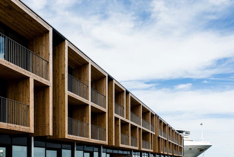 MACq 01 Hotel - Accommodation Search 44