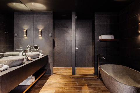 MACq 01 Hotel - Accommodation Search 8