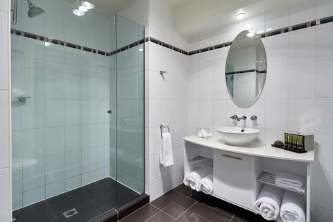 Peppers Seaport Hotel - Accommodation Search 8