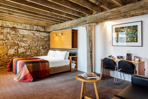 The Henry Jones Art Hotel - Accommodation Search 42