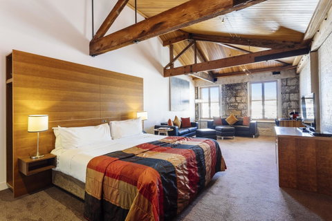 The Henry Jones Art Hotel - Accommodation Search 6