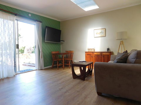 Amble\'a\'While On Tamar - Accommodation Search 16